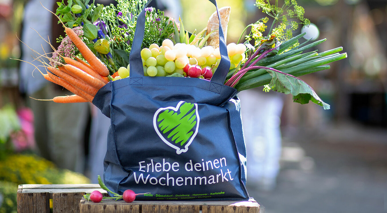 Mehrwegtaschen der Kampagne "Erlebe Deinen Wochenmarkt"